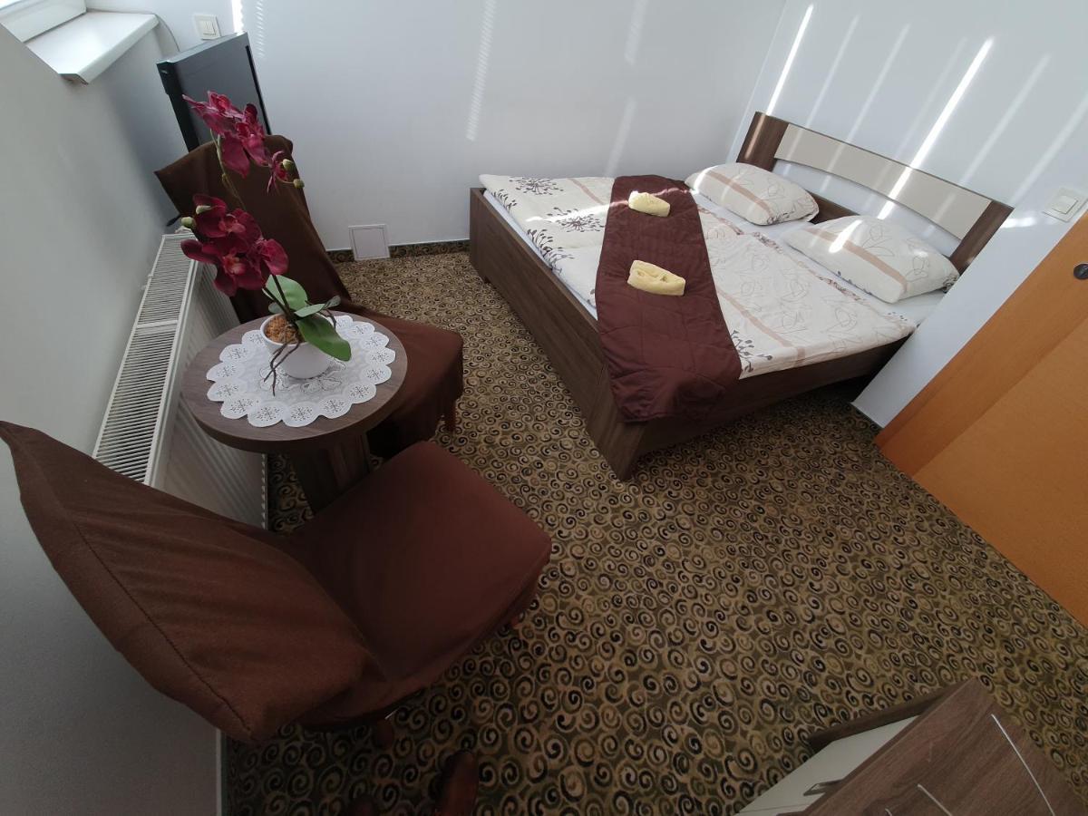Hostel Novak Novo Mesto Dış mekan fotoğraf