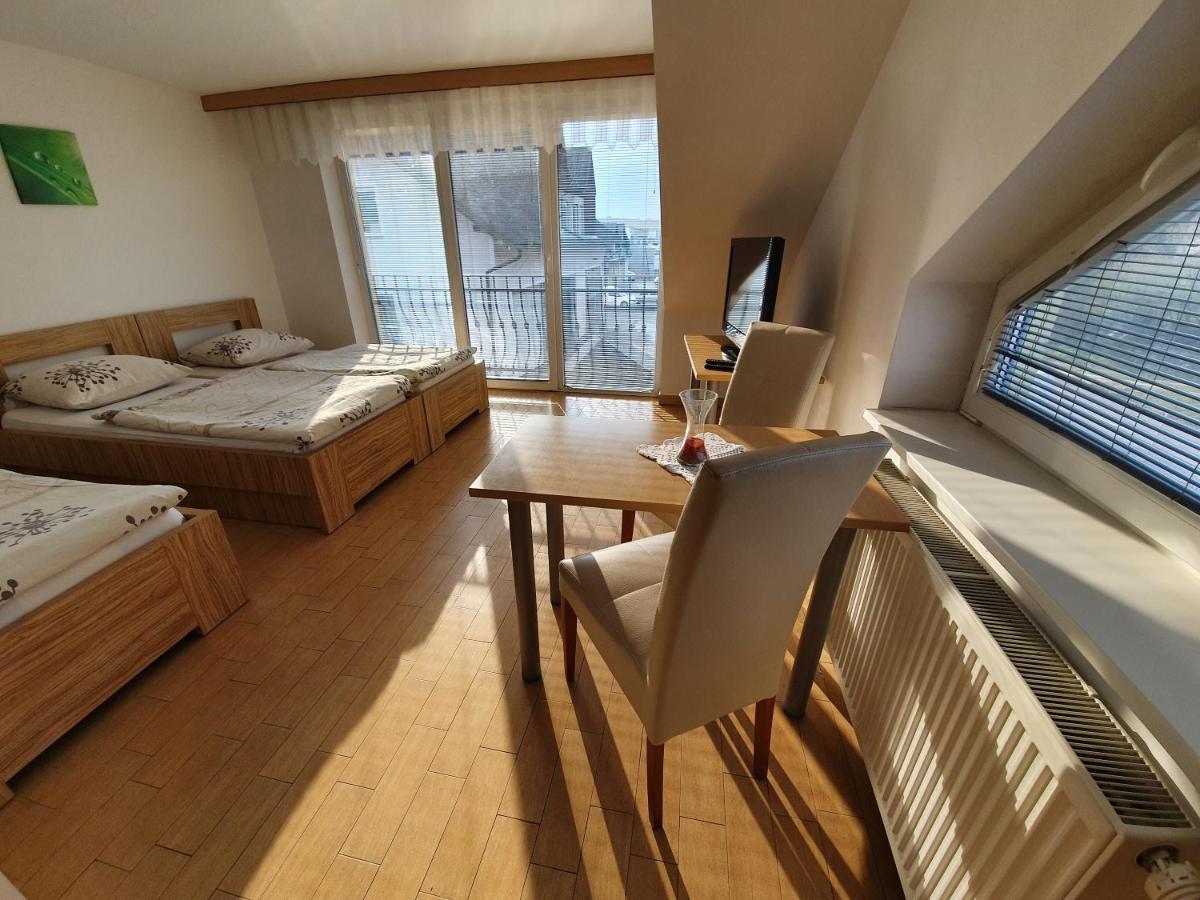 Hostel Novak Novo Mesto Dış mekan fotoğraf